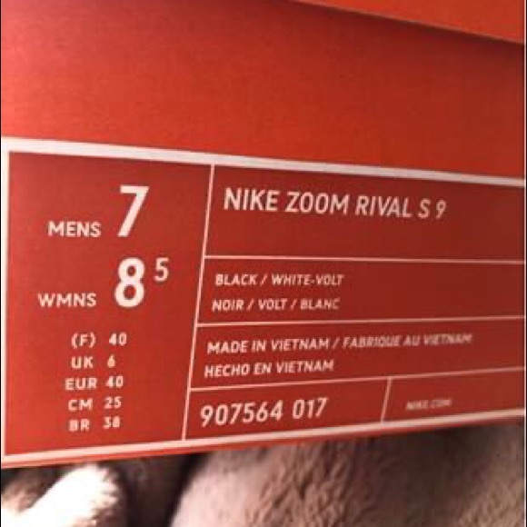 (SOLD) Nike Track Shoes - Picture 3 of 4